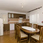 Biserka Apartment *