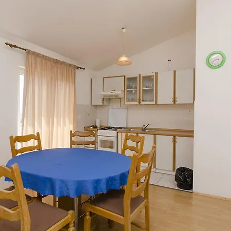 Apartment Biserka