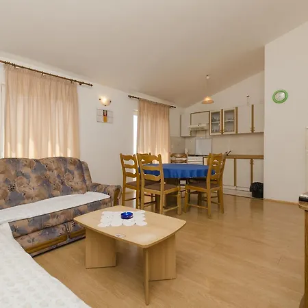 Apartment Biserka