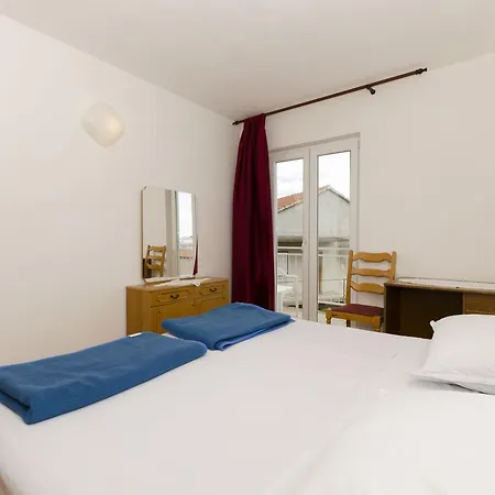 Apartment Biserka Primosten